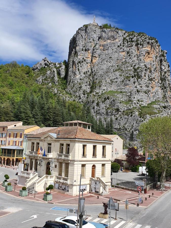 Ma Petite Auberge Кастелан Екстериор снимка