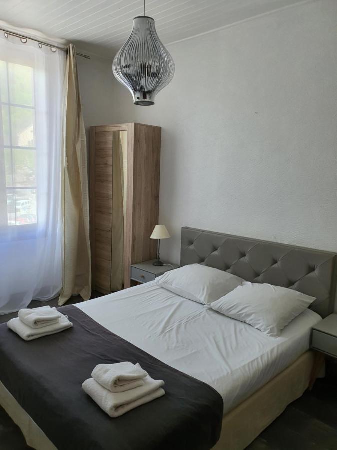 Ma Petite Auberge Кастелан Екстериор снимка