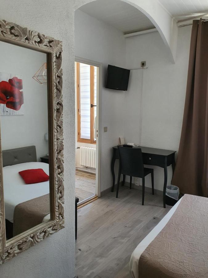 Ma Petite Auberge Кастелан Екстериор снимка