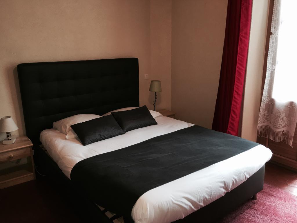 Ma Petite Auberge Кастелан Екстериор снимка