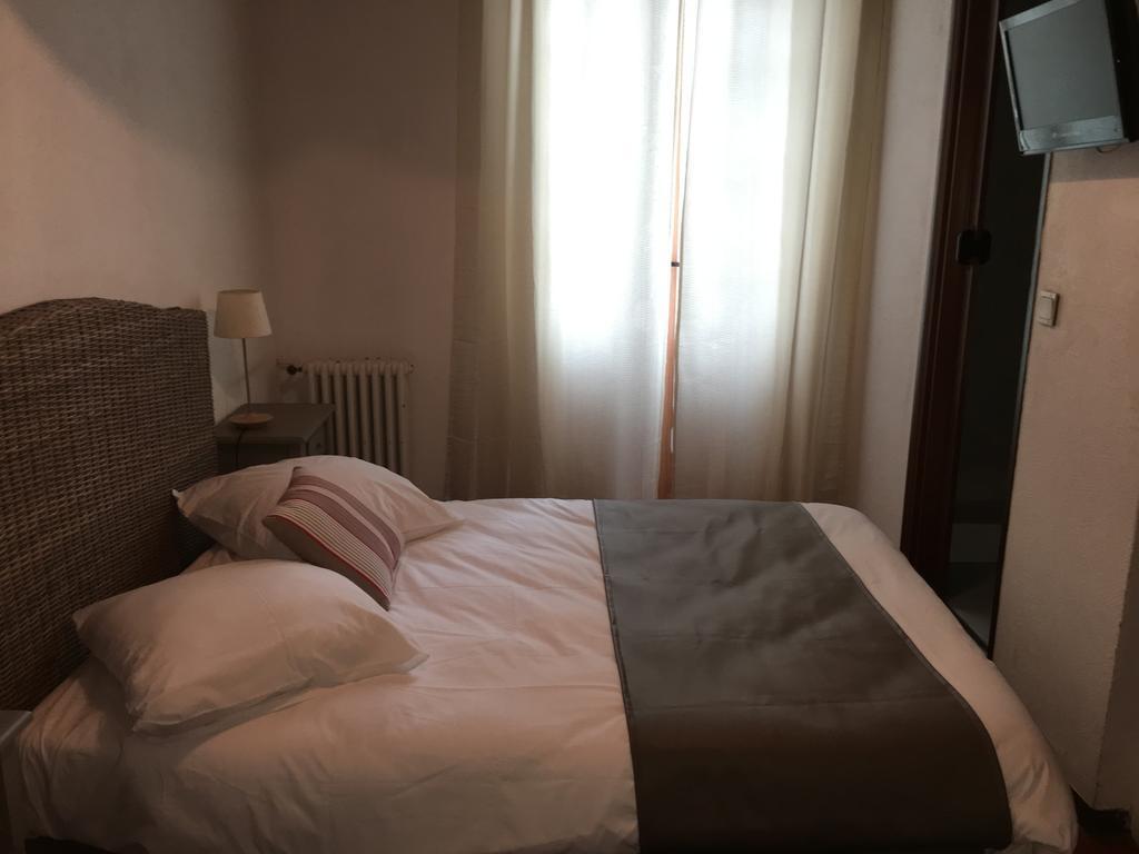 Ma Petite Auberge Кастелан Екстериор снимка
