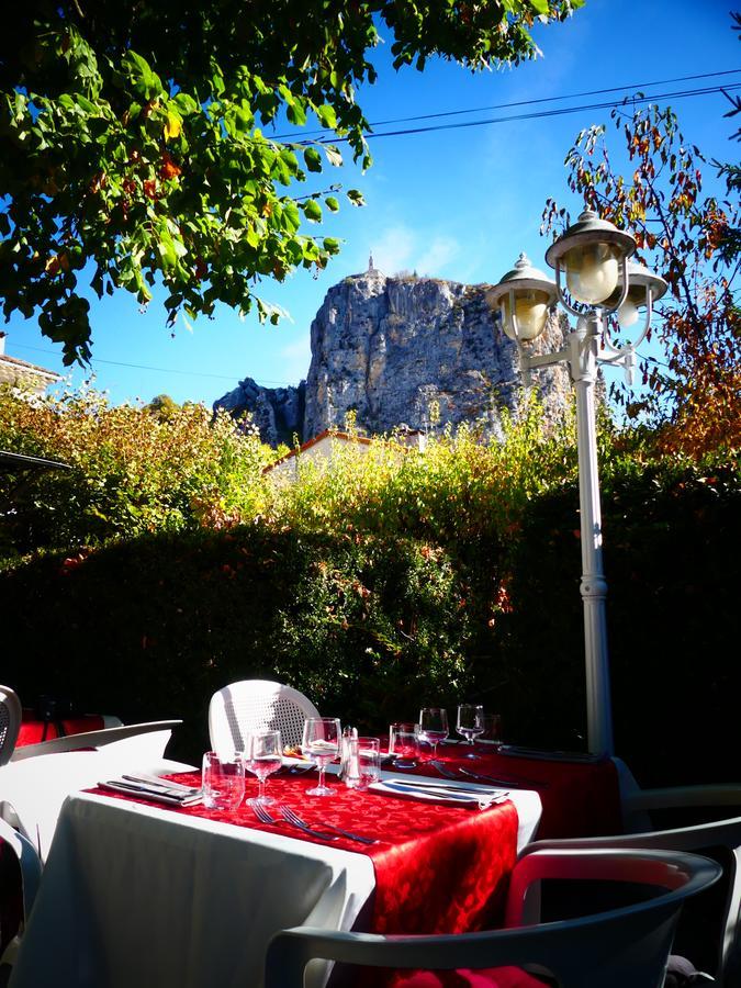 Ma Petite Auberge Кастелан Екстериор снимка